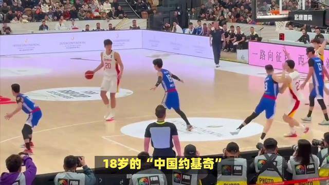 莱万多夫斯基重返赛场，险胜首场状态出色，阿森纳观众沸腾！
